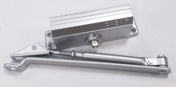 Доводчик D03-180 серебро "Сазар"